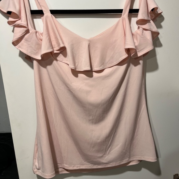 Express pink off-the-shoulder top - Picture 3 of 8